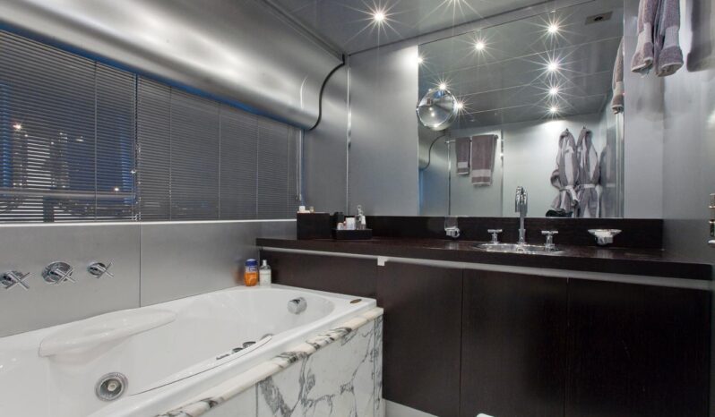 
								LEOPARD 27 OPEN full									