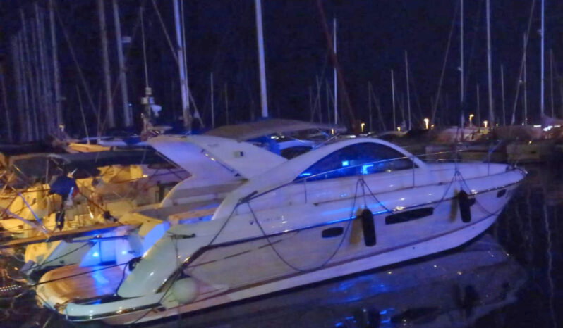 
								FAIRLINE TARGA 38 full									